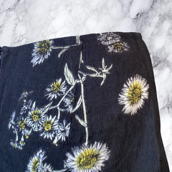Obey Daisy Print Skirt - Picture 5 of 12